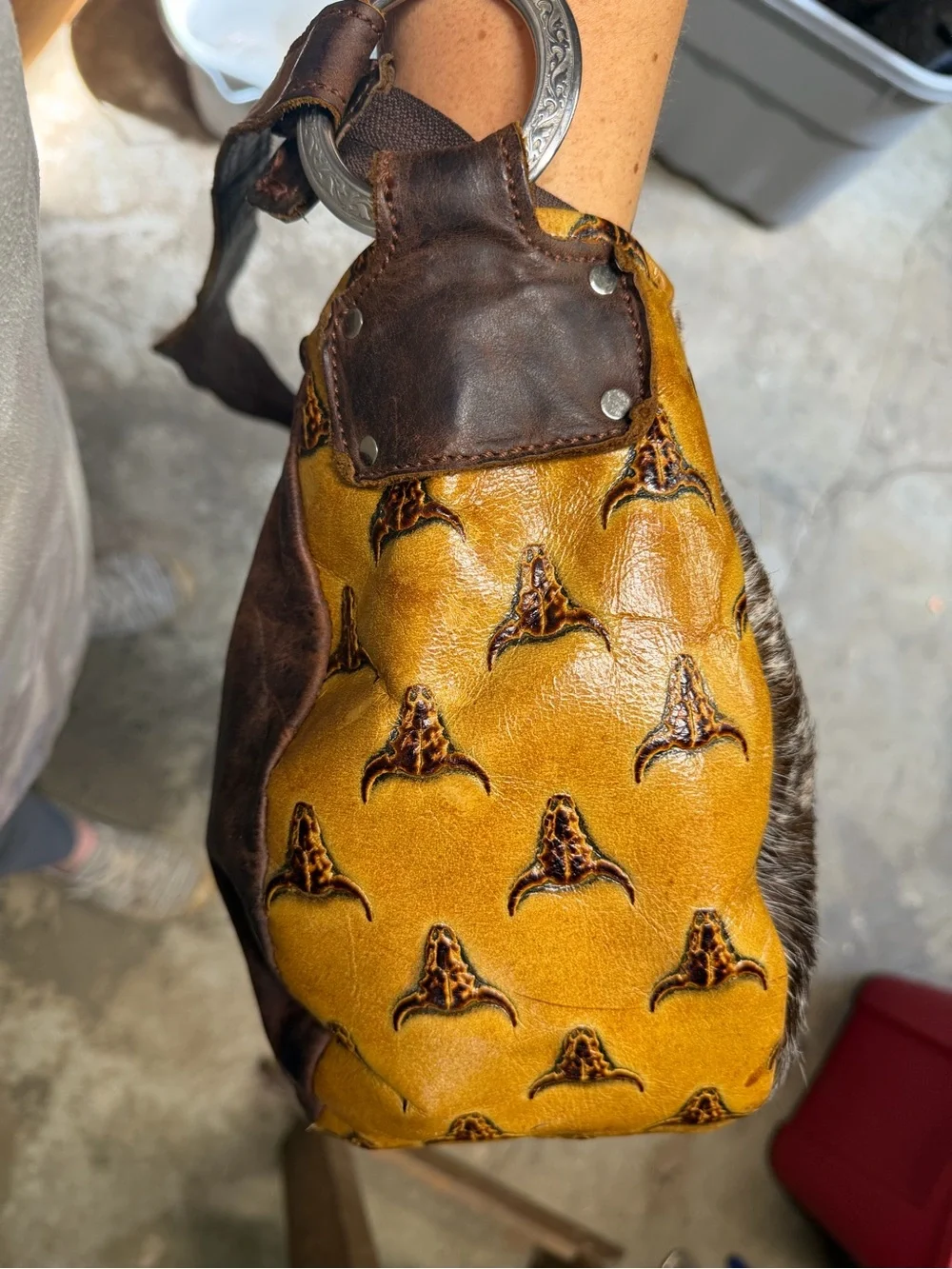 Western Hair On Hide Shoulder Bag with Bull Skull Accent - Tan/Brown